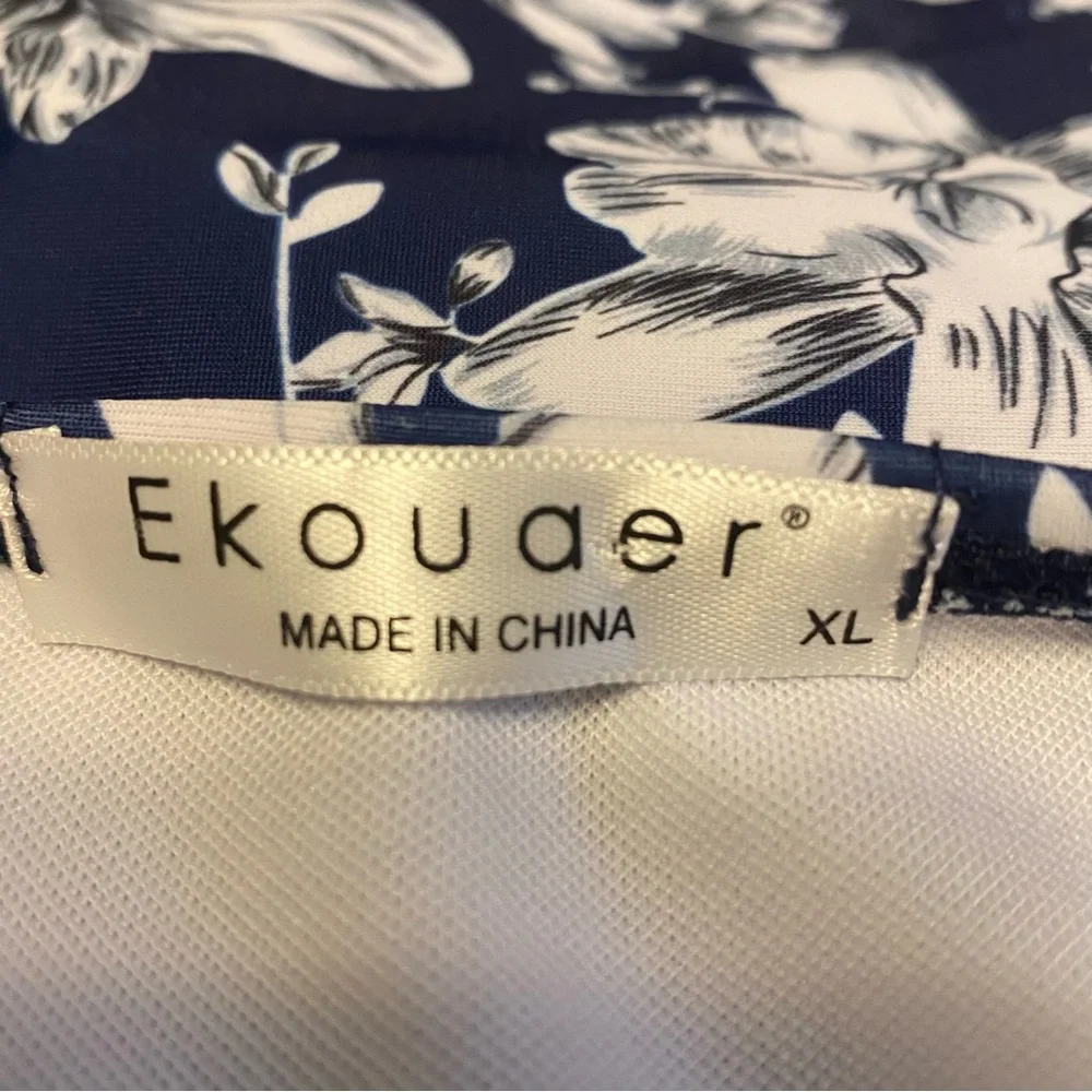 Ekouaer‎ Elegant Navy Floral One Piece Swimsuit Women’s Size XL Beach New